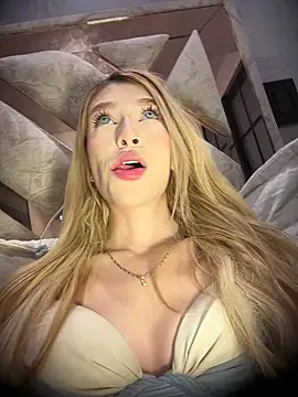 valeryfox   online show from June 19, 2:05 am