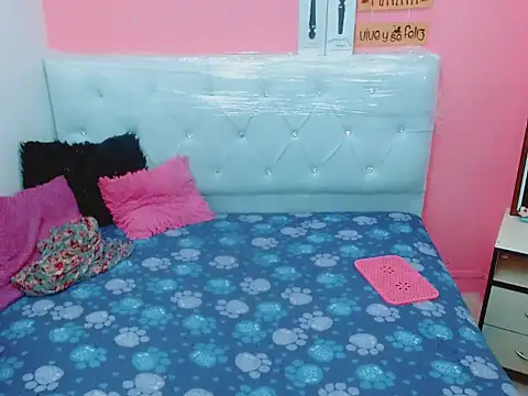 xwetdreamsx online show from February 18, 7:57 pm