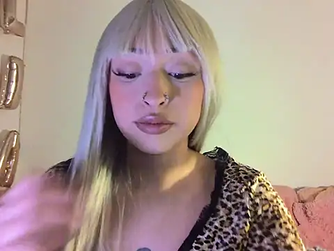 MelodyNoir online show from November 26, 2:12 am