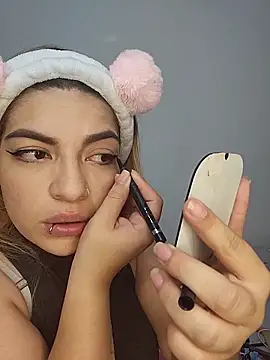 mila curvy online show from December 15, 5:34 am