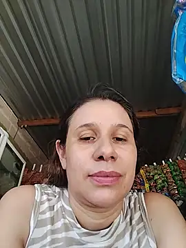 MIA-LARIOS online show from July 18, 3:47 pm