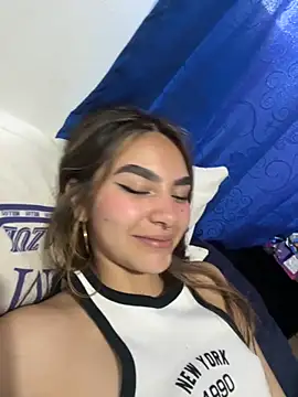 Yunaraa online show from November 27, 8:12 pm