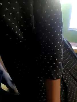 Laxmidevi000 online show from April 19, 6:35 am