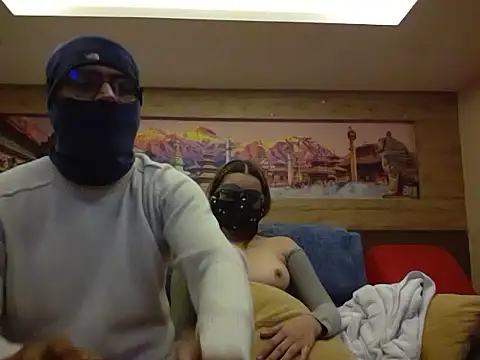 johnredgirlcouple online show from November 25, 1:13 pm