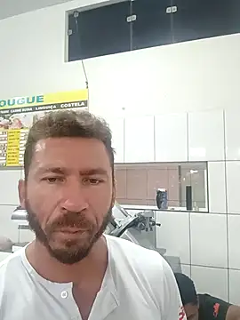 RobertoLuiz84 online show from May 5, 1:47 pm