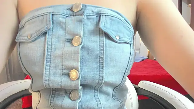 mask red girl online show from August 1, 1:57 pm