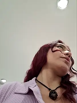 Eveeelyn25 online show from February 18, 12:21 am