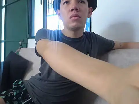 Efebofilia hot online show from December 21, 5:06 pm