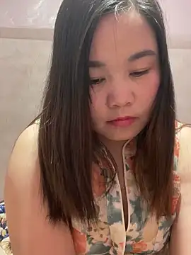 One-two22 online show from March 13, 12:50 pm