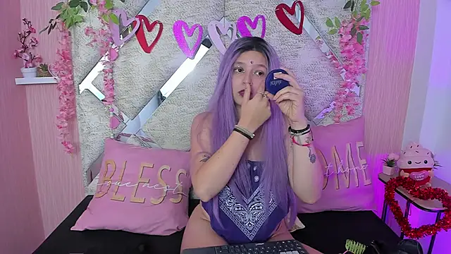 CandySwan online show from March 7, 1:07 pm