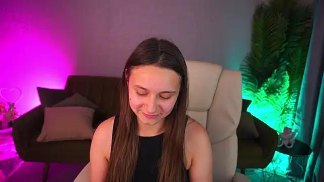 TinyNatalie online show from July 5, 4:19 am