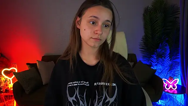 TinyNatalie online show from July 11, 2:00 am