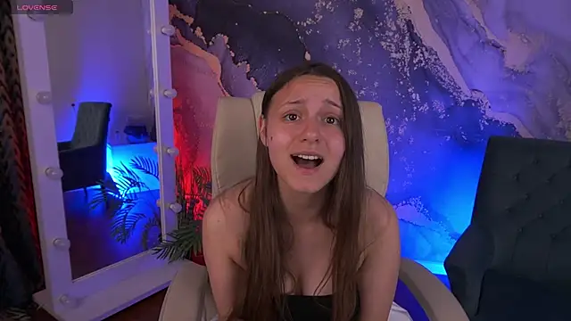 TinyNatalie online show from June 7, 5:36 am