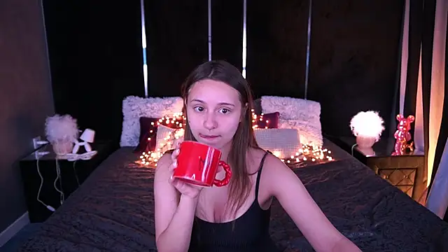 TinyNatalie online show from June 21, 6:50 am