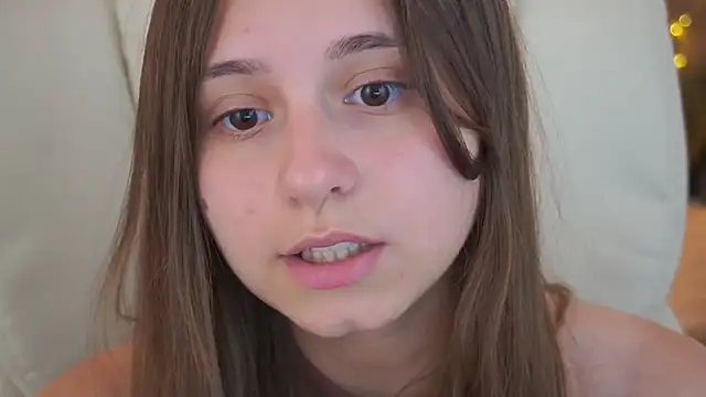 TinyNatalie online show from July 20, 8:31 pm