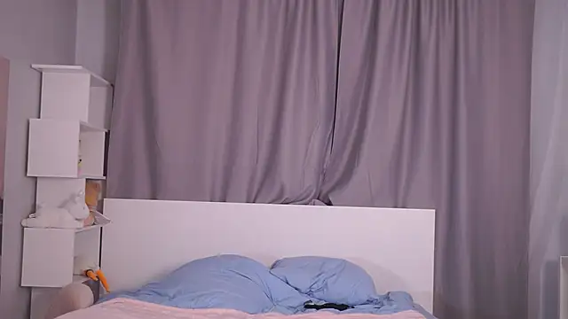 AmillyGile online show from December 1, 5:26 pm