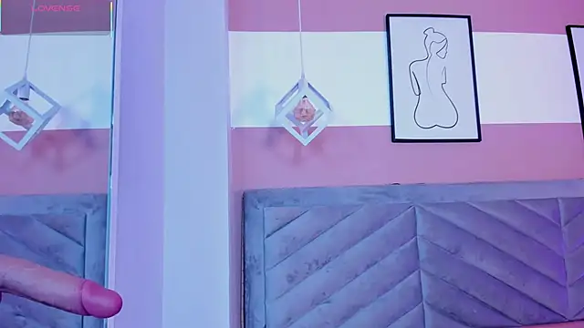 Emma Emerson online show from November 24, 4:09 pm