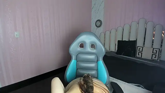 DAKOTA SAKURA online show from February 9, 1:24 pm