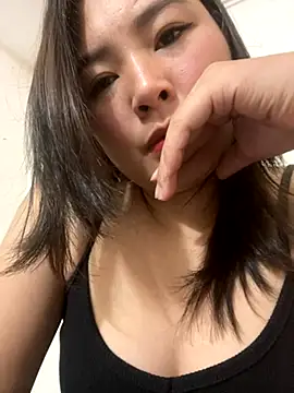 Lipstick-lee online show from December 1, 4:09 pm