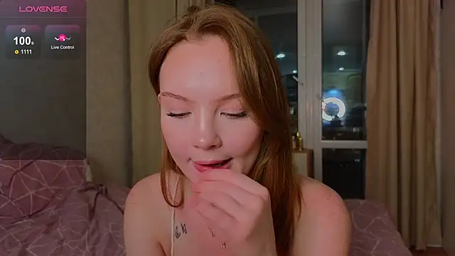 feral  berryss online show from December 20, 2:32 pm