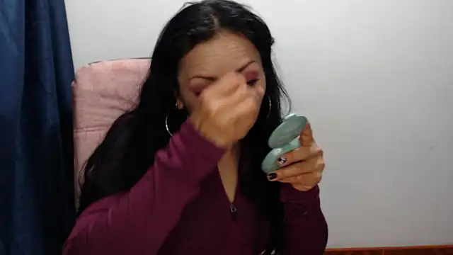 Paolahotty online show from January 8, 1:42 am