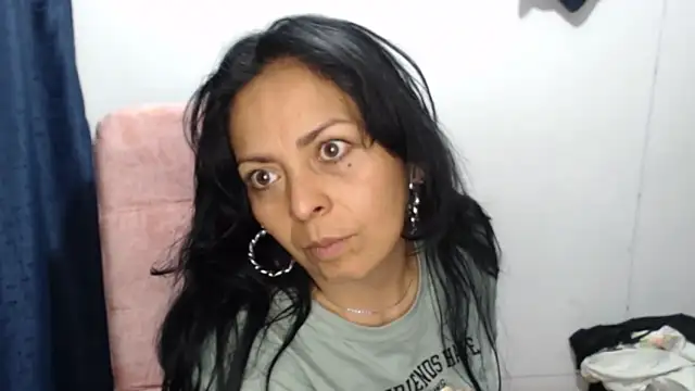 Paolahotty online show from March 29, 4:44 am