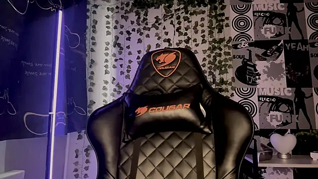 helgicuteness online show from March 4, 11:50 am