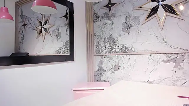 ZoeCollin online show from July 25, 7:43 pm