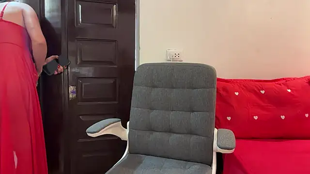naugtysweetmargo69 online show from June 20, 2:37 am