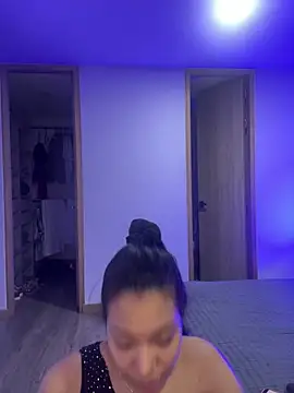 KarolRojas 22 online show from May 3, 3:32 am