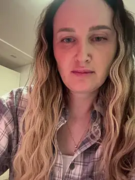 TomilaSi online show from November 25, 6:53 pm