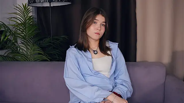 ZulaRattan online show from November 27, 5:10 am