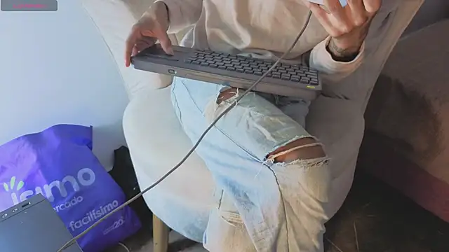 megan lenon online show from February 15, 2:14 am