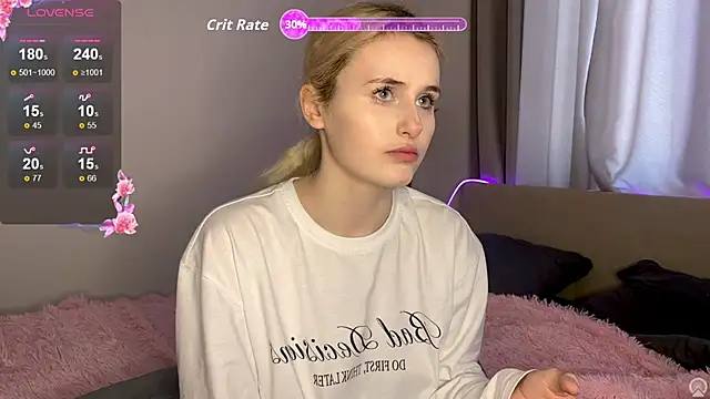 MilaElin online show from March 15, 9:44 am