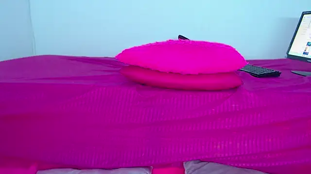 Milytylor online show from March 1, 2:11 am