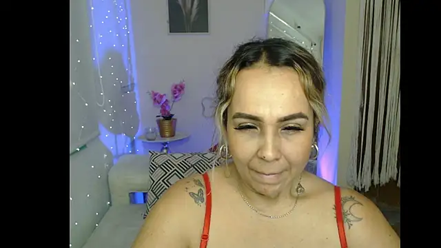 Aunty milf online show from June 16, 7:59 pm