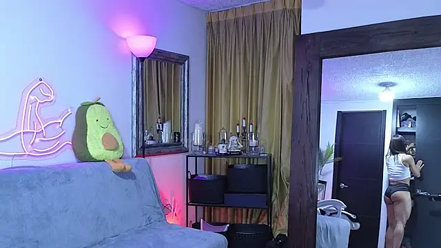 MightyLaura1 online show from July 2, 1:16 am