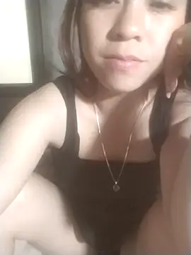 tieutam122 online show from February 18, 1:49 am