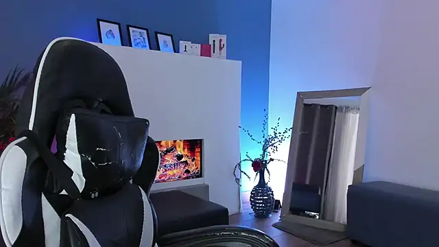 Anto Thompson online show from July 3, 8:04 pm