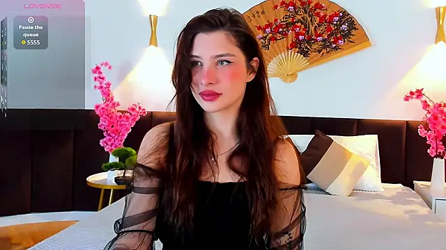 Danielle Eddwards online show from March 18, 5:45 am