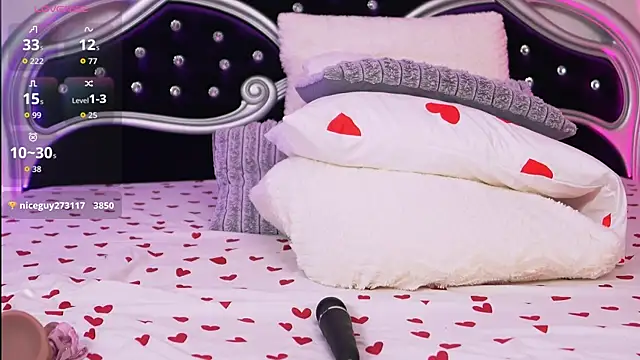 LollyLips  online show from June 16, 4:24 am
