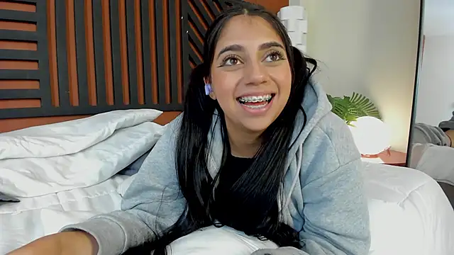 luna cute   online show from April 26, 9:12 pm