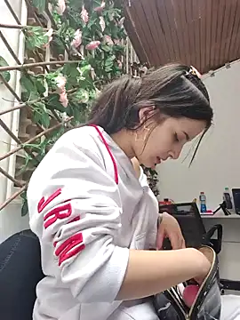 celeste moretti2 online show from November 27, 1:58 pm