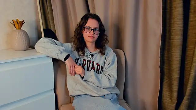 KarissaKnapp online show from November 26, 3:02 pm