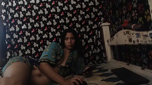 ELIZABET2- online show from July 20, 1:24 pm