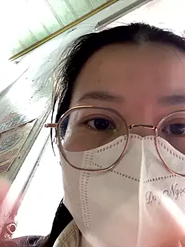 rose2111 online show from March 7, 2:07 am