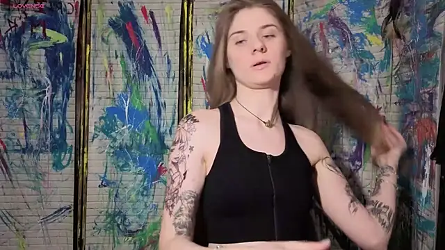 Adell Love online show from April 29, 5:40 pm