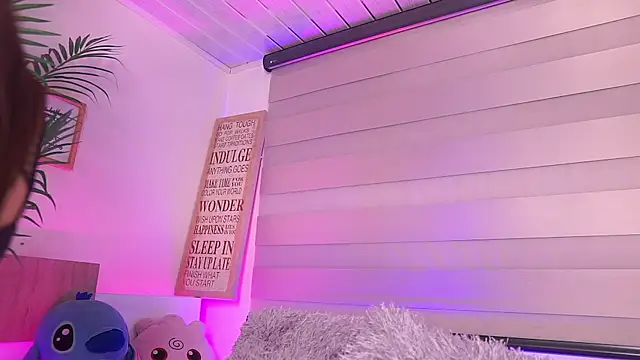 dakotaa 01 online show from July 8, 3:58 pm