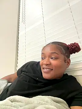 yourfavvebonyy online show from November 28, 7:55 am