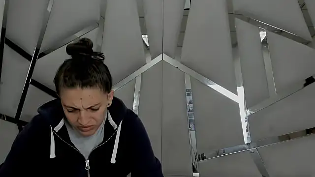 Alyssa Noah online show from April 30, 3:01 am